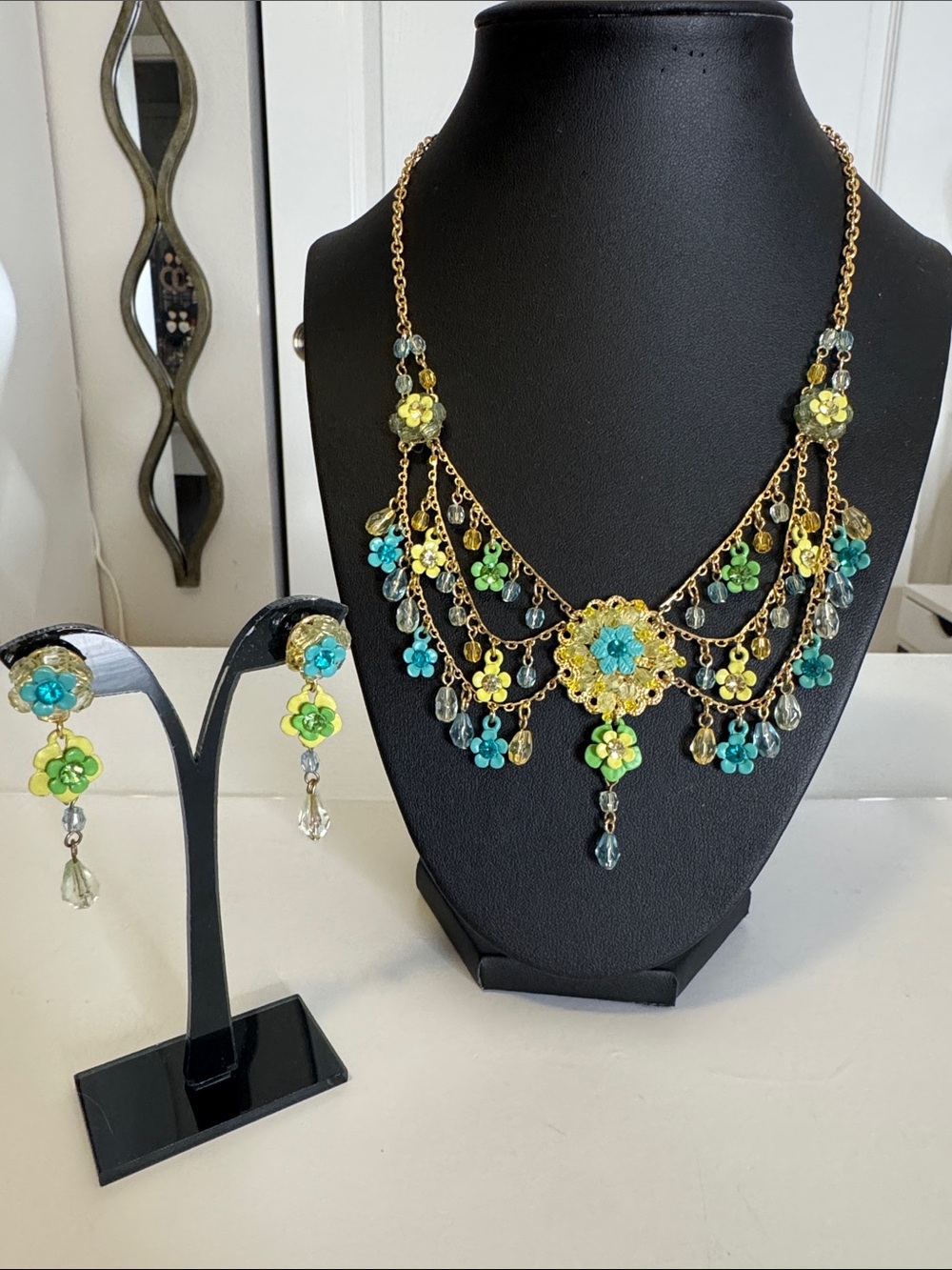 Floral Multi-Color Statement Necklace & Earring Set - Gold Chain